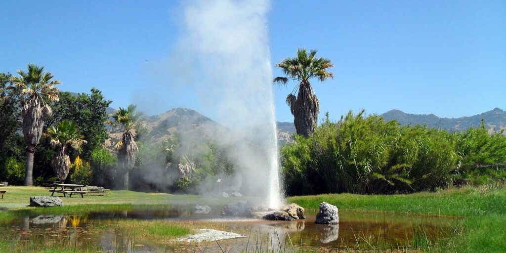 CA Old Faithful Geyser of California