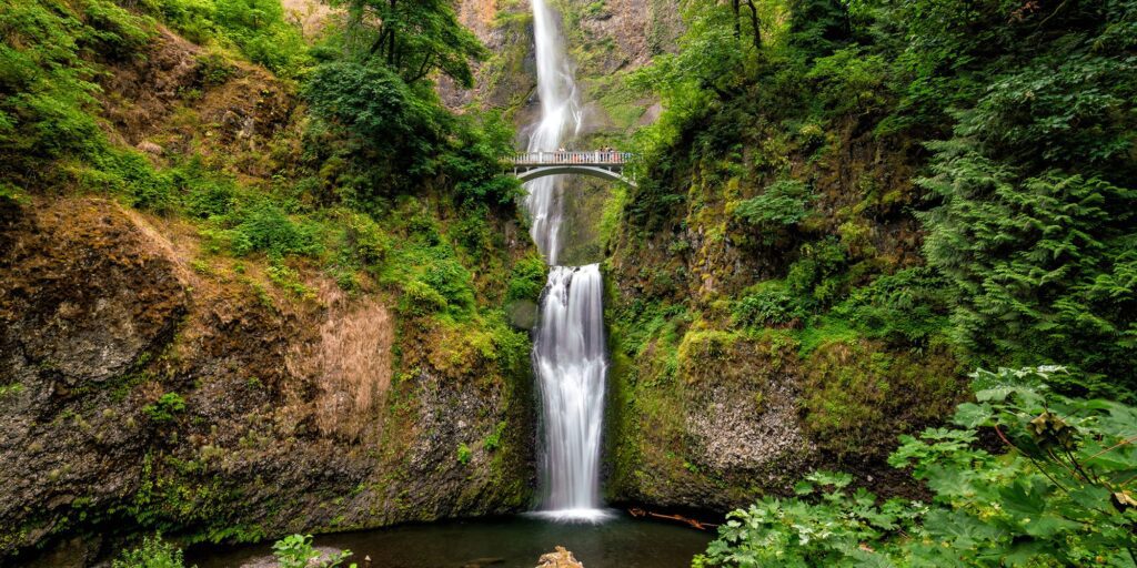 OR Multnomah Falls Columbia River