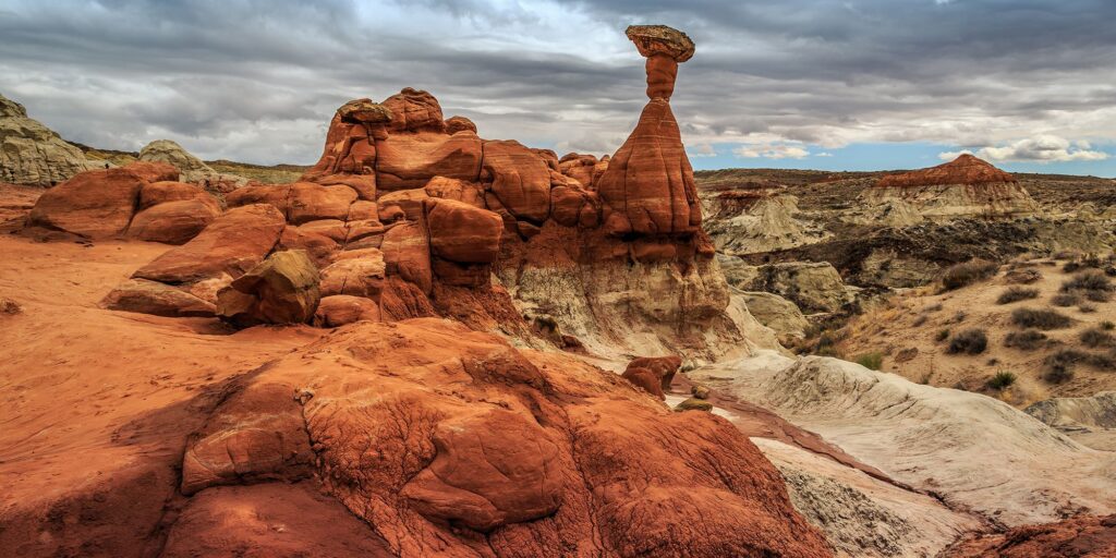 UT Kanab Balance Rock