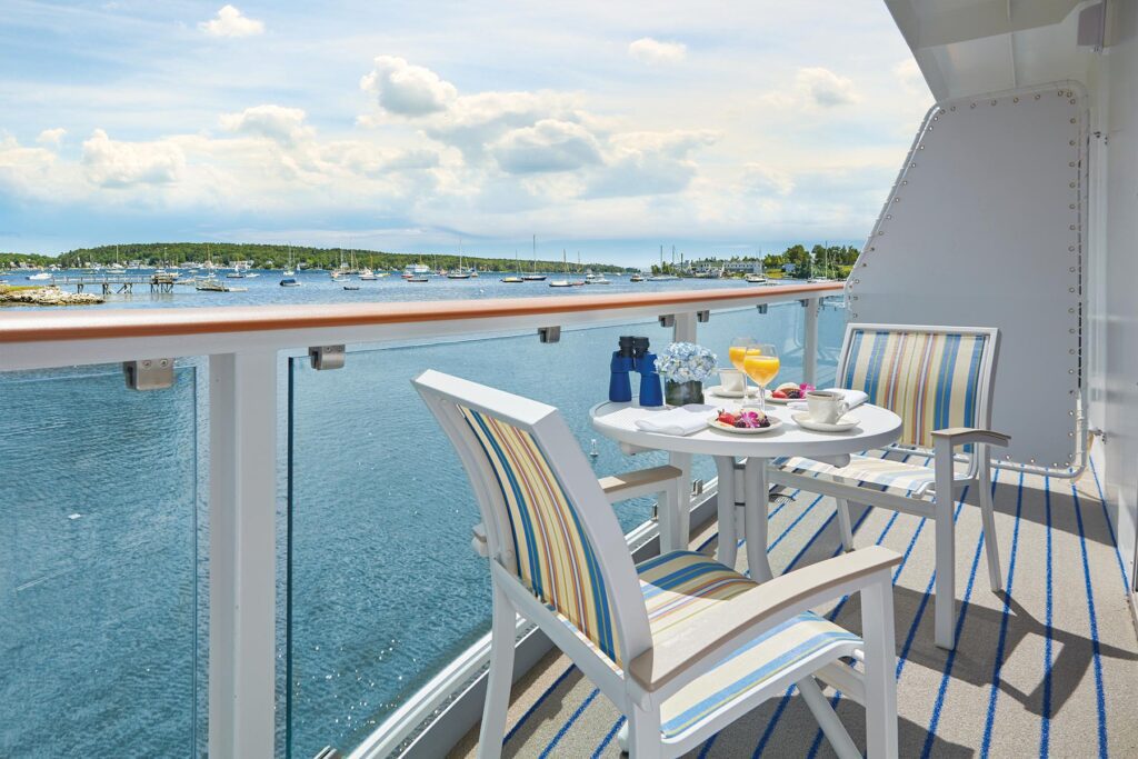 Zuid-Oosten Alaska Cruise met het American Constellation Cruiseschip balkon/terras van een slaapkamer