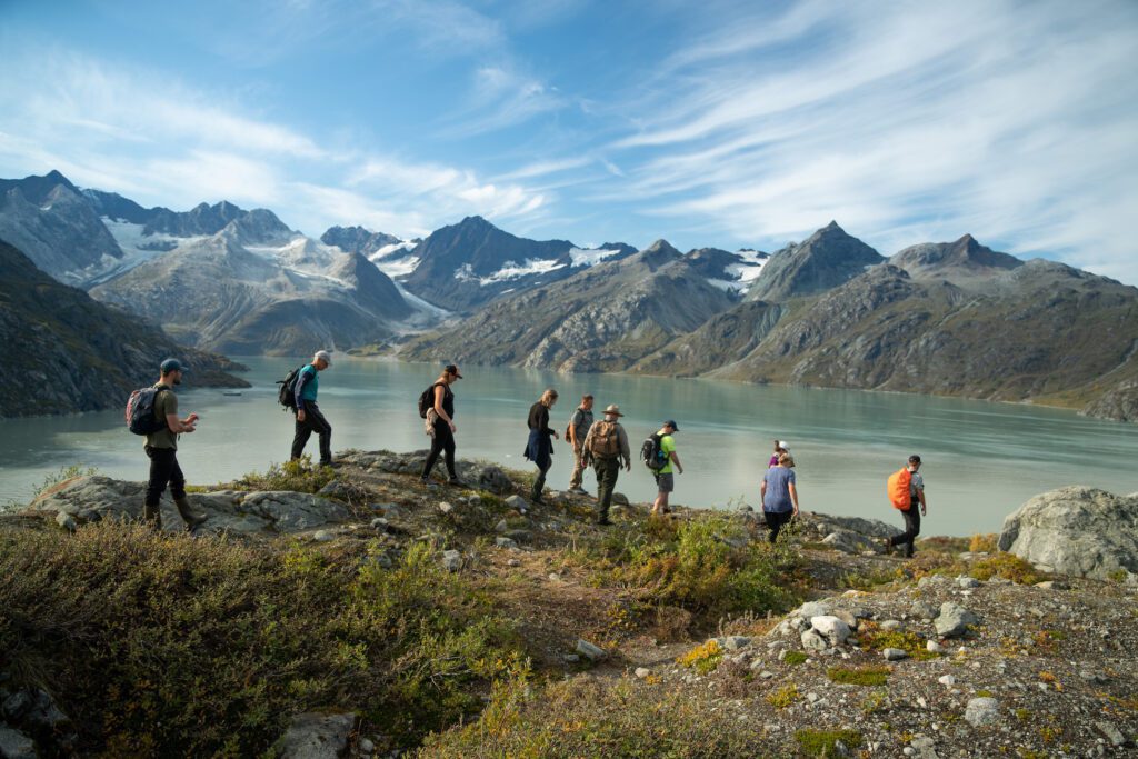 hike/trektocht/wandeling in glacier Bay boven Lamplugh Glacier