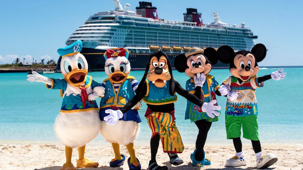 Disney Characters on the beach
Disney Cruise Bahamas